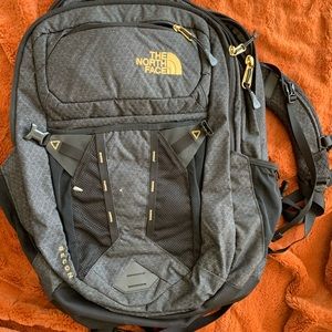 North face recon backpack